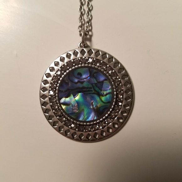 Beatiful Long Necklace - Picture 1 of 2